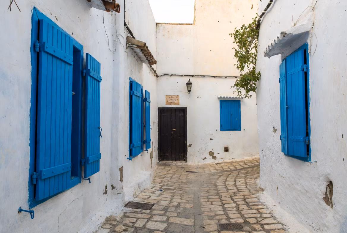 Tunisia 7-day road trip route — coast, Sahara and oasis towns