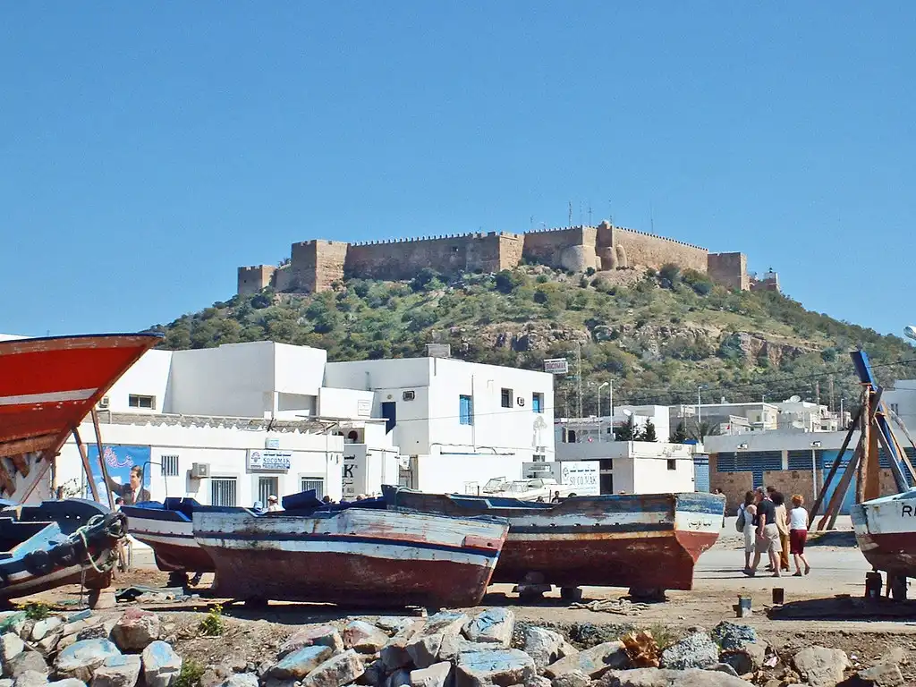 Paysage côtier du Cap Bon avec vue sur la mer Méditerranée en Tunisie
